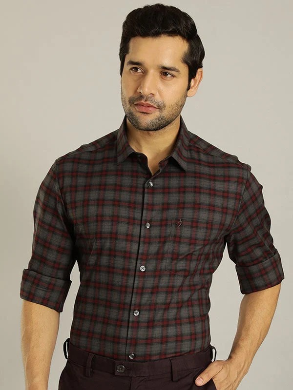 Indian Terrain Men's Slim Fit Full Sleeve Checkered Grey Shirt
